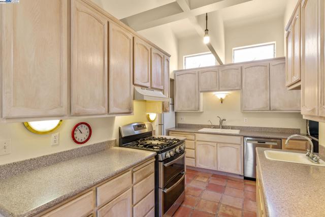 59480 Mines Rd, Livermore CA: https://media.crmls.org/mediaz/c1f4811d-143f-4d26-9f27-83b091ad41d0.jpg