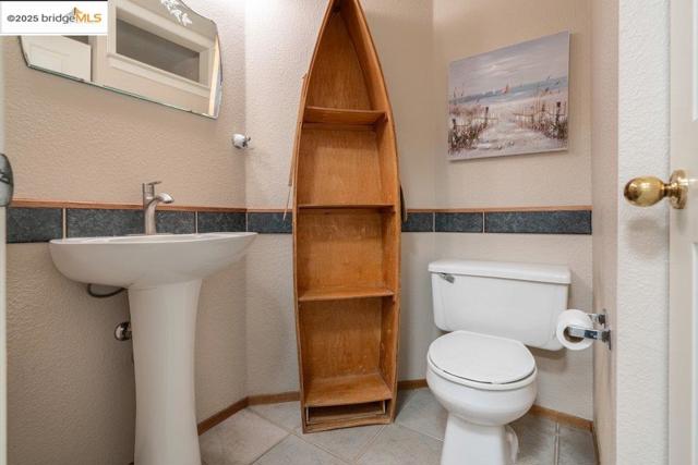 1003 Linda Vista Way, Rio Vista CA: https://media.crmls.org/mediaz/c1f4f667-4f59-4e89-80a0-3b84346eda27.jpg