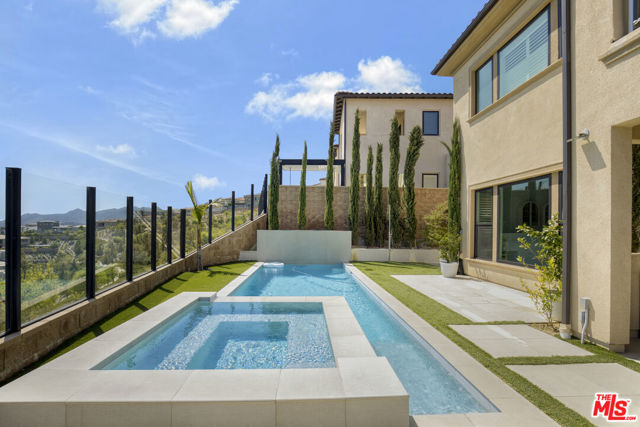 20326 W Liverpool Way, Porter Ranch CA: https://media.crmls.org/mediaz/c1f5dec3-a64c-42e5-8183-418afb0fa078.jpg