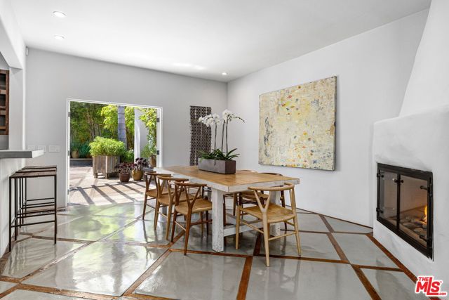 8249 Marmont Lane, Los Angeles CA: https://media.crmls.org/mediaz/c1f64b3b-9c90-4c2f-a39f-bb64bc070e9a.jpg