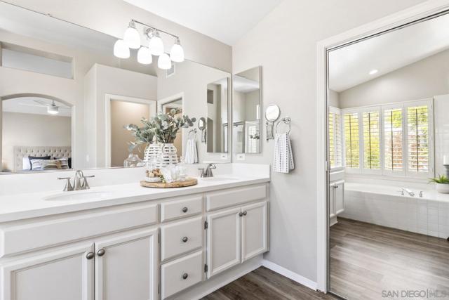 7878 Pipit Pl, San Diego CA: https://media.crmls.org/mediaz/c1f6cfe9-8c6b-432f-ad42-07f5ba8533b2.jpg