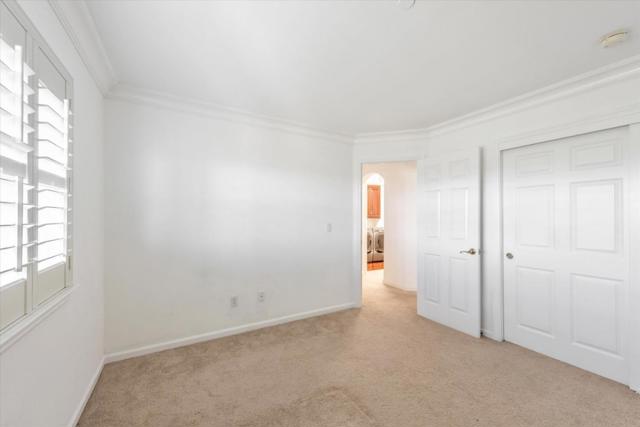 8215 Skyline Circle, Oakland CA: https://media.crmls.org/mediaz/c1f6db2c-9ee4-4206-87b7-9dc716b92f4b.jpg