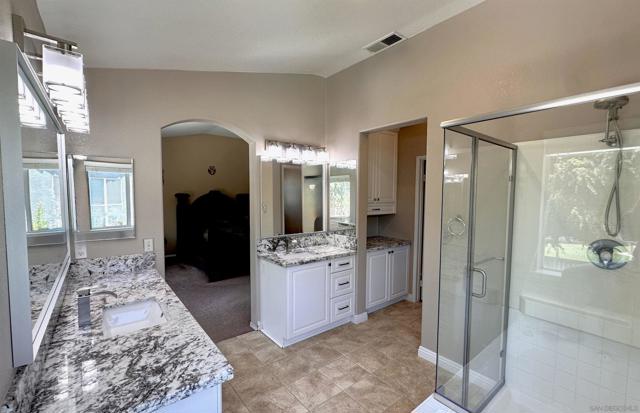 37710 Sprucewood Ln, Murrieta CA: https://media.crmls.org/mediaz/c1f852e4-22a5-4174-8792-de136a9eb0c8.jpg