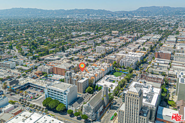 620 S Gramercy Place, Los Angeles CA: https://media.crmls.org/mediaz/c1f8c93b-89be-44f4-b500-7f0001ec54b4.jpg