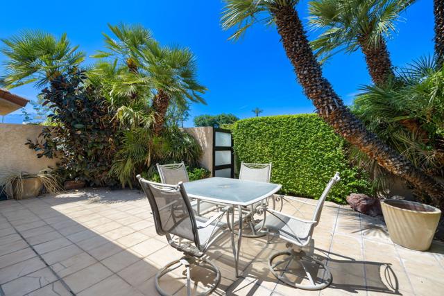 26 Stanford Drive, Rancho Mirage CA: https://media.crmls.org/mediaz/c1f8d421-7c4f-4616-bd7d-242e697b8d74.jpg