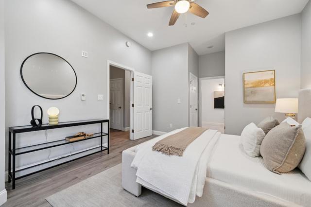 30003006 26th Street, San Francisco CA: https://media.crmls.org/mediaz/c1f9b41f-dc6b-4b36-8a75-440f4507d749.jpg