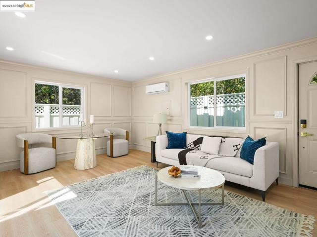 Image 21 of 48 For 8 Skander Ct