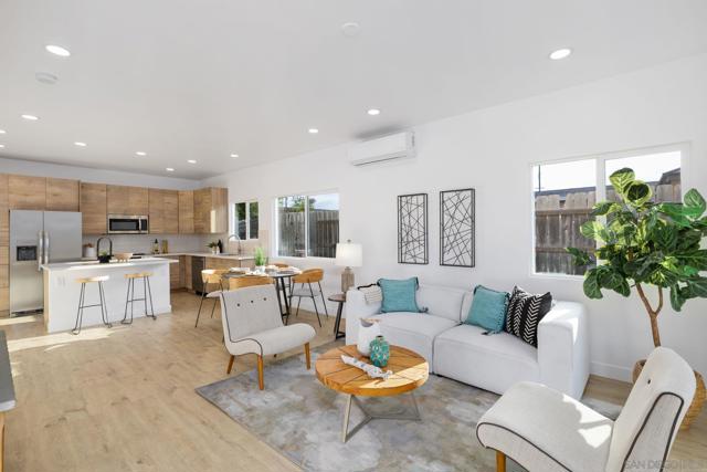 4626 4628 Derrick dr, San Diego CA: https://media.crmls.org/mediaz/c1fb1d36-78f5-4074-b3b4-6e823a0664f5.jpg