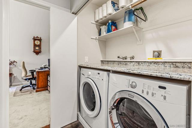 17357 Plaza Maria, San Diego CA: https://media.crmls.org/mediaz/c1fc269a-6c24-4561-91b2-f9dfc9580746.jpg