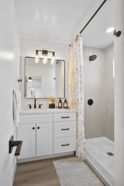7255 Volta Court, San Diego CA: https://media.crmls.org/mediaz/c1fc888b-d806-43a1-bd86-46cc8305df15.jpg