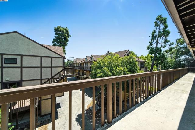 1116 Brewster Ave, Redwood City CA: https://media.crmls.org/mediaz/c1fd2331-ed07-408d-ba55-3b138efb0c3a.jpg