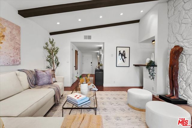 853 S Le Doux Road, Los Angeles CA: https://media.crmls.org/mediaz/c1fde016-0beb-4ad2-9c8b-5ca946cda684.jpg