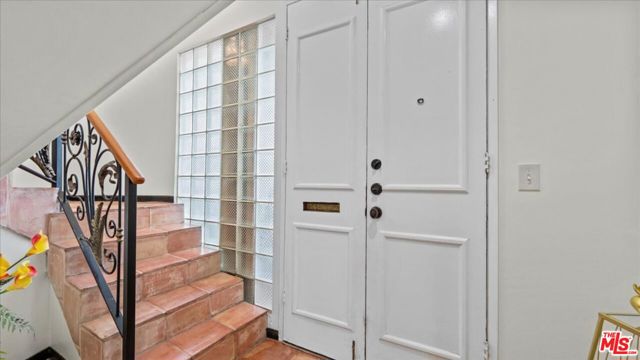 12440 Walsh Avenue, Los Angeles CA: https://media.crmls.org/mediaz/c1fe236f-1b85-47fa-99f3-12c0b9a6d9c9.jpg