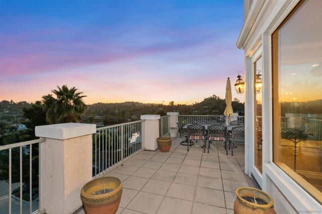 1566 Plantation Way, El Cajon CA: https://media.crmls.org/mediaz/c1fe93af-adf4-4ebb-86fd-408c7dbe7f91.jpg
