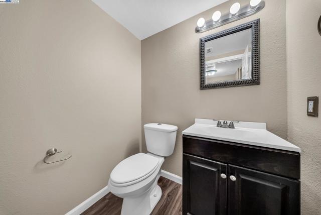 4446 Seminole Way, Pleasanton CA: https://media.crmls.org/mediaz/c1fea044-d9d4-44c7-936f-17fd481cce59.jpg