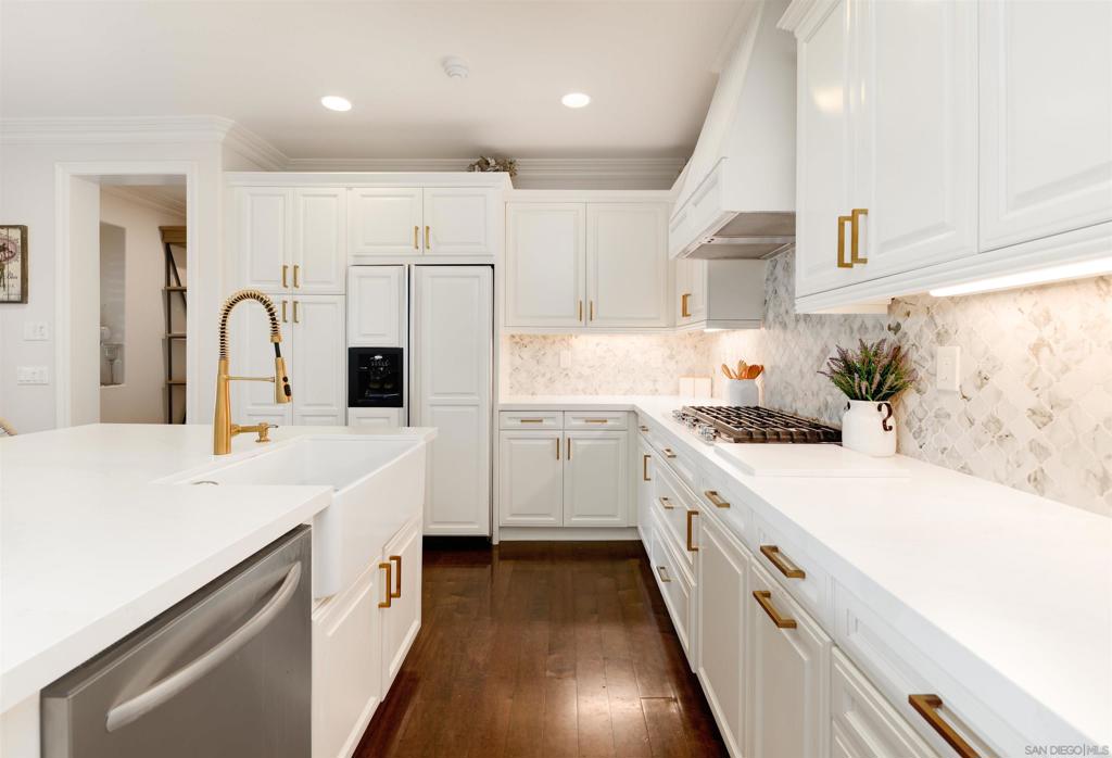 8360 Bristol Ridge Lane - photo 4