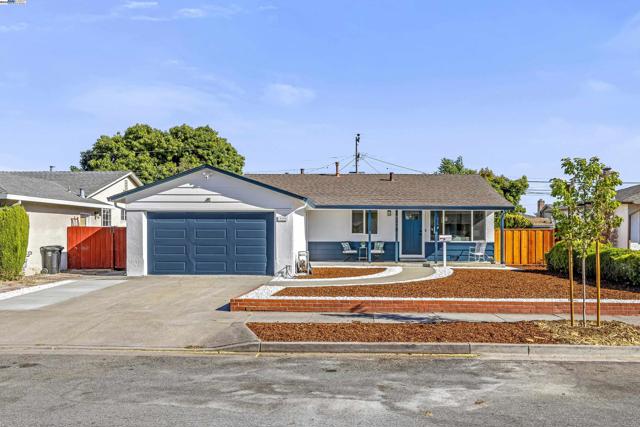 4564 Piper St, Fremont CA: https://media.crmls.org/mediaz/c1fec5db-552f-471c-9bc0-c8e02d3a8118.jpg