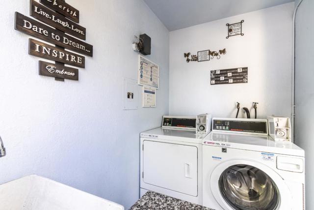 3335 Los Prados Street, San Mateo CA: https://media.crmls.org/mediaz/c1ffc031-adf9-4453-9dc8-90a9d9967cb5.jpg