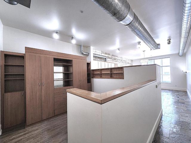 334 Santana Row, San Jose CA: https://media.crmls.org/mediaz/c1ffd640-fcd0-46e4-8d61-0e4b71abd942.jpg