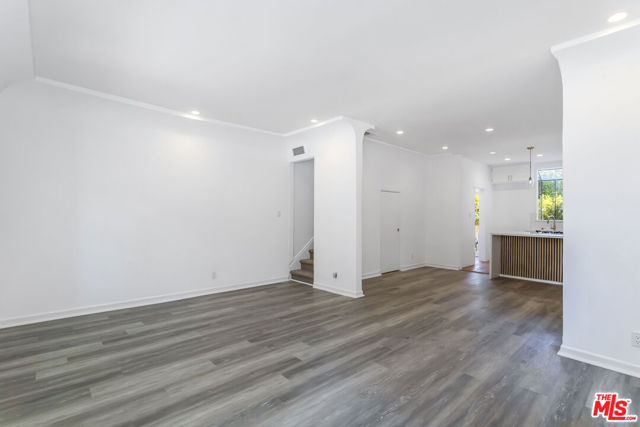 8818 Rangely Avenue, West Hollywood CA: https://media.crmls.org/mediaz/c200749f-0946-4cdf-a6a7-90c650f2b570.jpg