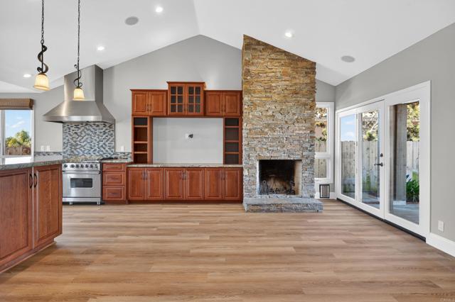 Detail Gallery Image 6 of 31 For 418 Santa Dominga, Solana Beach,  CA 92075 - 4 Beds | 2 Baths