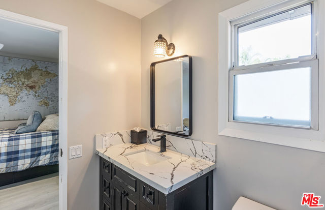 6941 Scarborough Peak Drive, West Hills CA: https://media.crmls.org/mediaz/c200f1b1-5259-4540-b1d5-2cb6c882e926.jpg