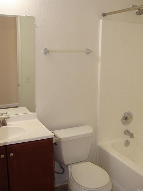 Image 11 of 15 For 12652 Julian Ave