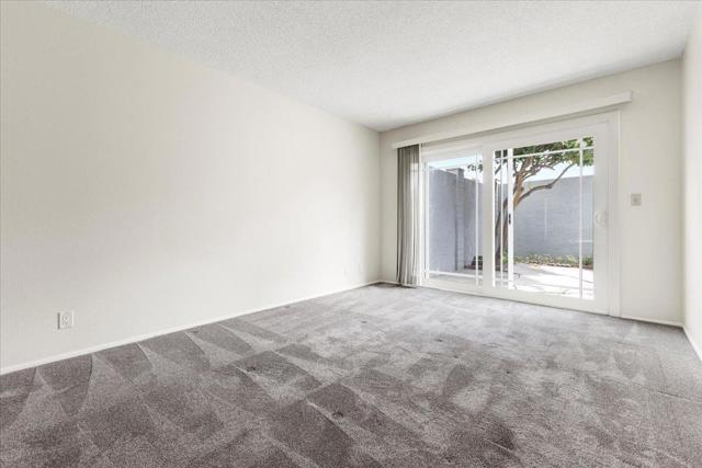 1656 Seville Street, Salinas CA: https://media.crmls.org/mediaz/c201946e-3013-495b-a8b1-c9982ea9bb90.jpg