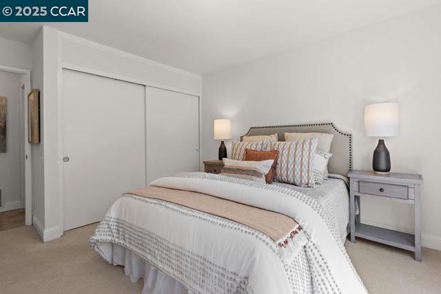2200 Pine Knoll Dr, Walnut Creek CA: https://media.crmls.org/mediaz/c201b904-1eaa-4b6d-bb80-d9f9046ddc63.jpg