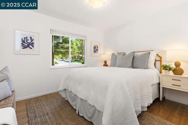 180 Ivy Drive, Orinda CA: https://media.crmls.org/mediaz/c201ccab-201b-4f53-9f21-cfdb240b4e28.jpg