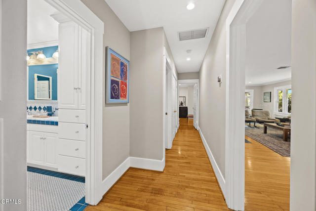 1967 La France Avenue, South Pasadena CA: https://media.crmls.org/mediaz/c201d272-e380-4644-a4a8-2fe4bdb2b2fa.jpg