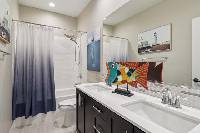 1112 Camino Prado, Chula Vista CA: https://media.crmls.org/mediaz/c2021d22-e39c-4bdb-9aec-63d06c3aa070.jpg