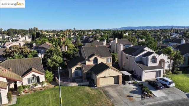 1531 Rutherford Ln, Oakley CA: https://media.crmls.org/mediaz/c2025c58-cfb6-4d9d-aebd-4215b9afe422.jpg