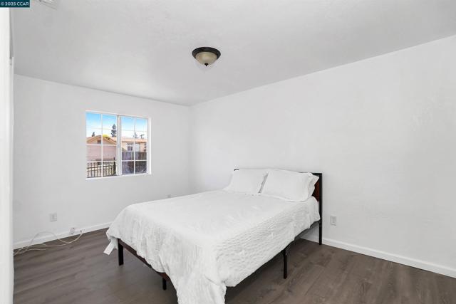 2020 17Th Ave, Oakland CA: https://media.crmls.org/mediaz/c2028fc6-3a44-4f67-ad93-b3209fe63bcb.jpg