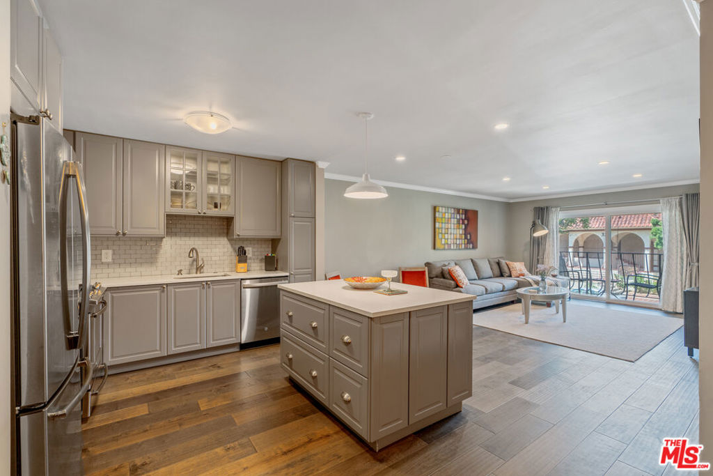 310 N Jackson Street #106