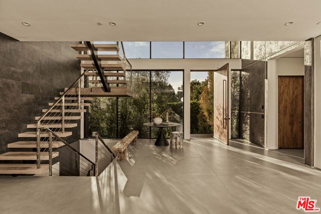 1632 Stradella Road, Los Angeles CA: https://media.crmls.org/mediaz/c202b331-22f5-4b57-aadc-8098423075e9.jpg