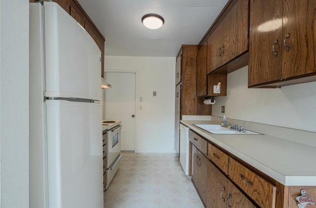 740 Alvarado Drive, Salinas CA: https://media.crmls.org/mediaz/c2031e99-58a2-460e-aad4-8759f8cb0d7d.jpg