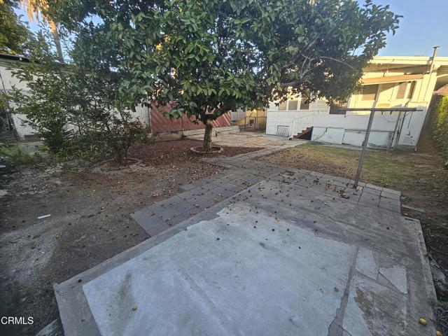 851 N Rampart Boulevard, Los Angeles CA: https://media.crmls.org/mediaz/c20366d8-658c-4b1c-9bc1-27c4c4b56792.jpg