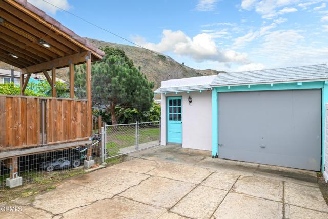 226 El Medio Street, Ventura CA: https://media.crmls.org/mediaz/c2048a15-ae1a-49a2-83b4-170920248cfe.jpg