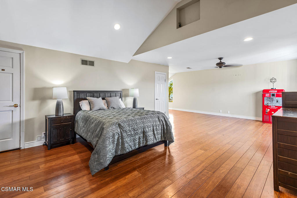 MLS #225000933 img 32