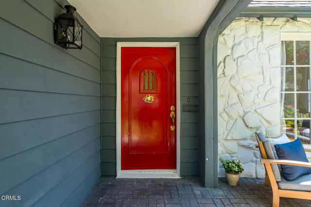 Detail Gallery Image 7 of 55 For 2080 Queensberry Rd, Pasadena,  CA 91104 - 3 Beds | 3 Baths