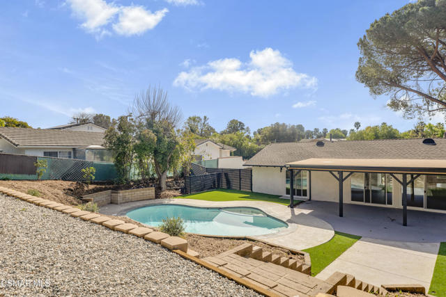 2651 Sirius Street, Thousand Oaks CA: https://media.crmls.org/mediaz/c204ee3c-30b7-404b-9b67-e31b447c3e46.jpg