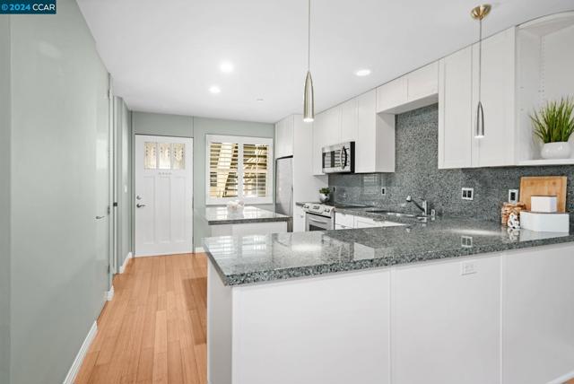 Image 7 of 23 For 100 Eddy  103