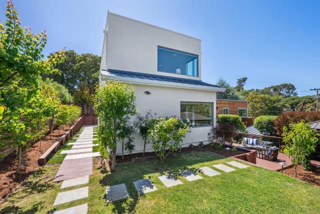 1 Millbrae Circle, Millbrae CA: https://media.crmls.org/mediaz/c20683f5-d21e-436b-b7d1-c965e21f8482.jpg