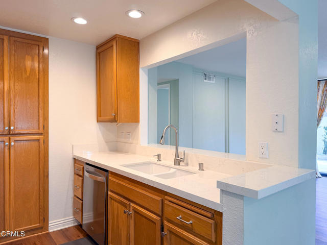 Detail Gallery Image 11 of 41 For 2262 Martinique Ln, Oxnard,  CA 93035 - 2 Beds | 2 Baths
