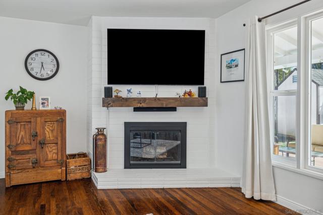 360 Alpine Ave, Chula Vista CA: https://media.crmls.org/mediaz/c2070972-3b5e-4756-b585-a87e4be9fd5b.jpg