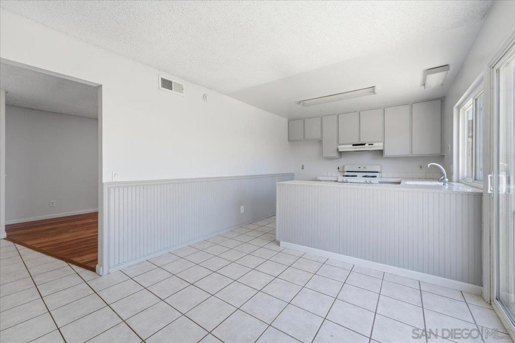 8737 Jade Coast Dr - photo 9