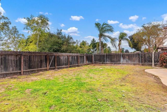 13222 Whitewater Dr, Poway CA: https://media.crmls.org/mediaz/c208bb61-5980-4f85-baf1-1345980de9bf.jpg