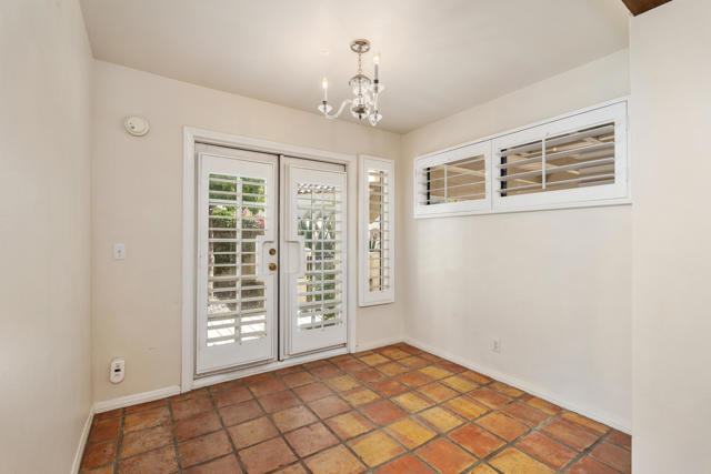 73322 Shadow Mountain Drive, Palm Desert CA: https://media.crmls.org/mediaz/c208df53-a01e-497e-8862-aa1a939dac01.jpg