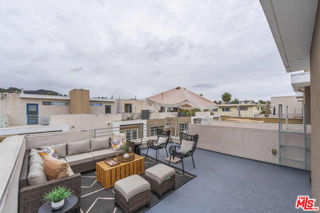 1400 N Fuller Avenue, Los Angeles CA: https://media.crmls.org/mediaz/c2092cad-2329-466f-9392-e82981b3fee7.jpg